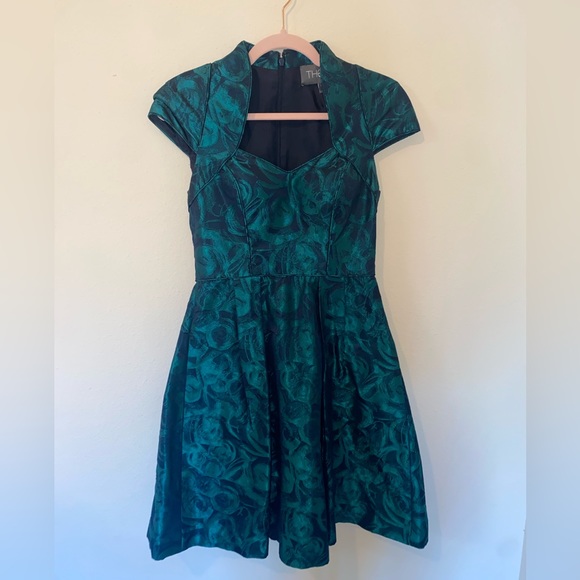 Theia Fit and Flair dress with Green metallic floral print - Picture 6 of 8